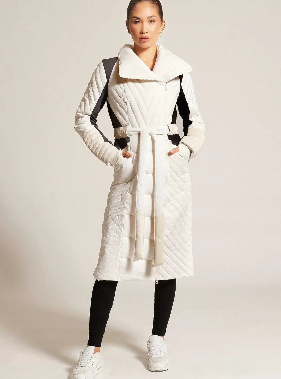 Blanc Noir Manteau Long Garni De Duvet A Panneaux Motion^Femmes Doudounes Et Manteaux