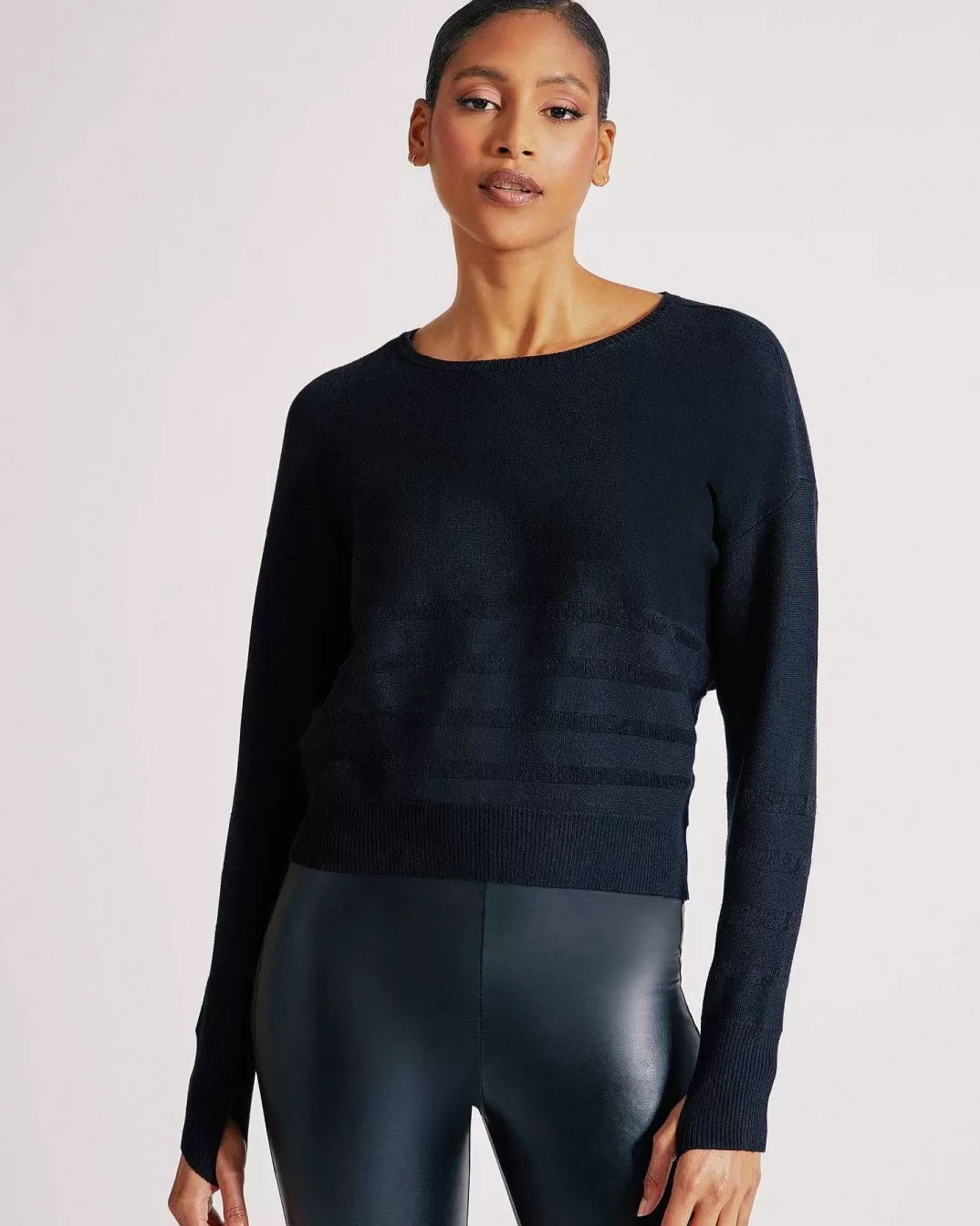 Blanc Noir Pull Liminal^Femmes Hauts