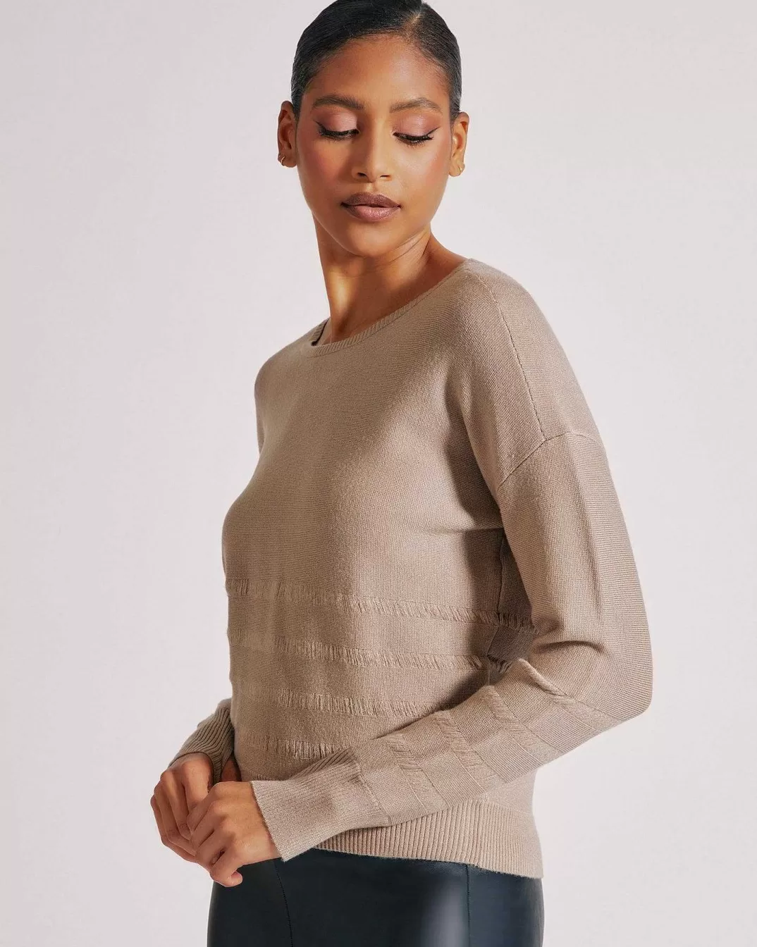 Blanc Noir Pull Liminal^Femmes Hauts