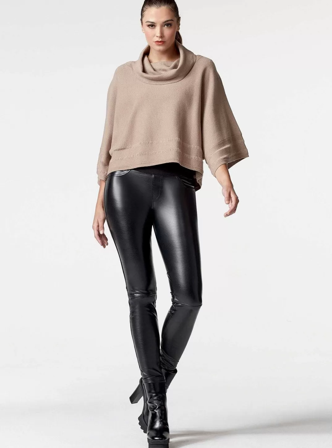Blanc Noir Pull Liminal A Col Benitier^Femmes Hauts