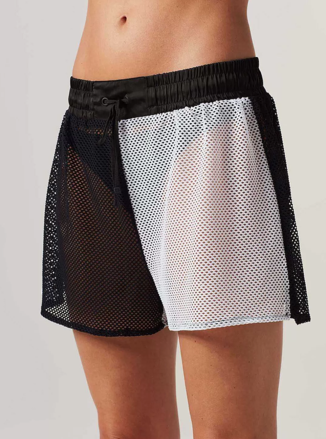 Blanc Noir Short Au Bord De La Piscine Aux Couleurs Contrastees^Femmes Bas