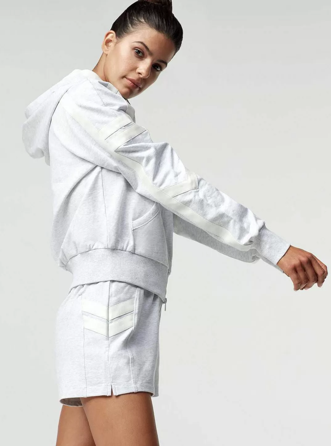 Blanc Noir Sweat A Capuche Maitri^Femmes Voyage