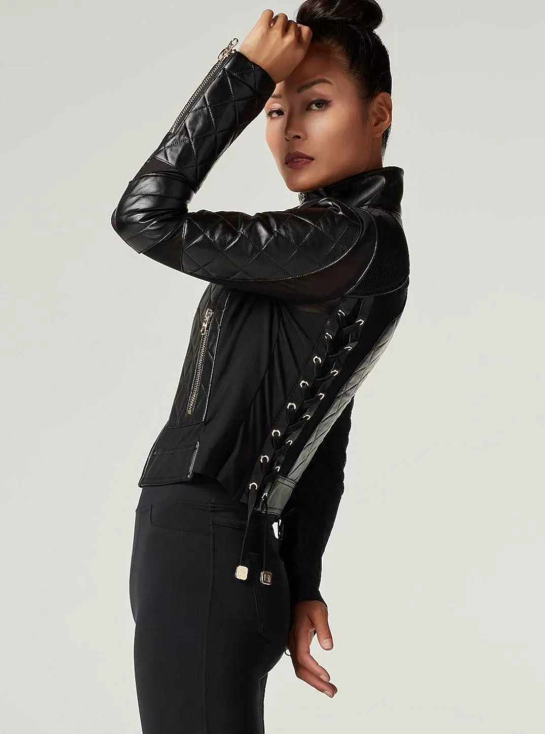 Blanc Noir Veste De Moto En Maille Avec Cuir Noir Et Bordures Dorees - Gold Collection^Femmes Motos