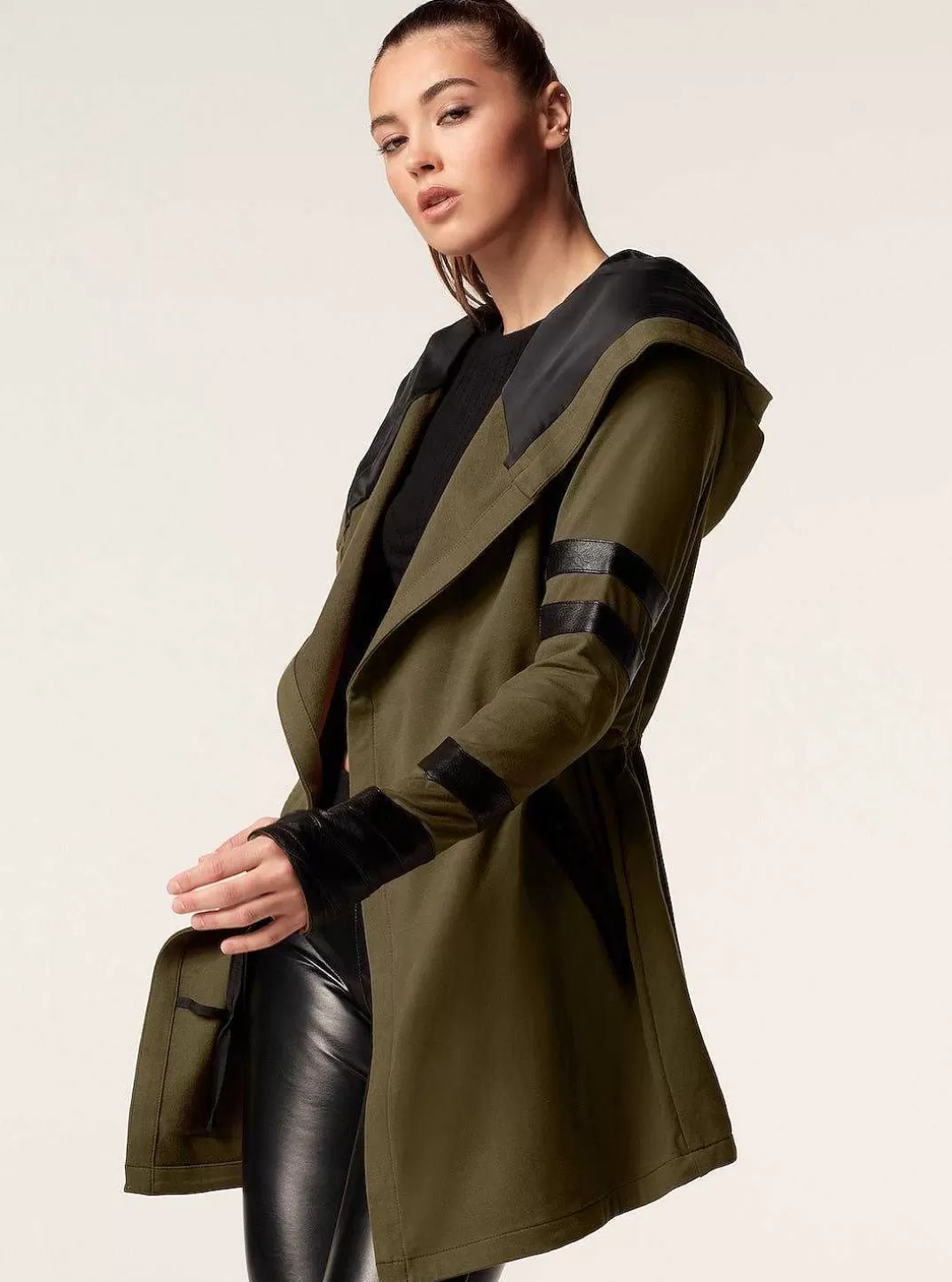 Blanc Noir Veste De Voyage Maitri^Femmes Olive